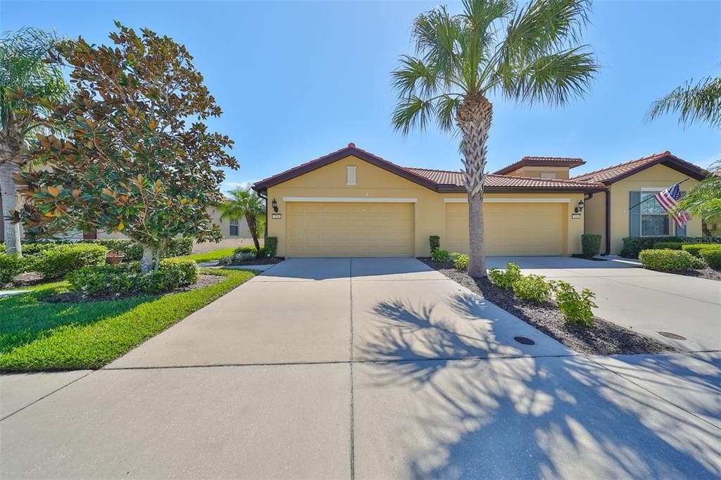 314 MYSTIC FALLS DRIVE APOLLO BEACH, FL 33572