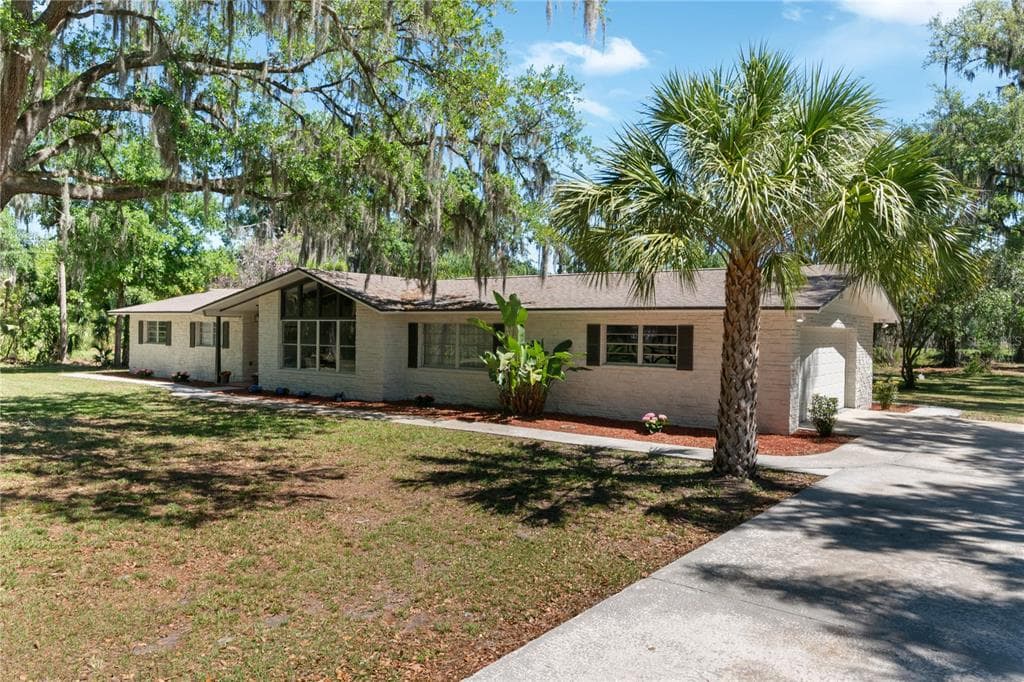 10620 S COUNTY ROAD 39 LITHIA, FL 33547