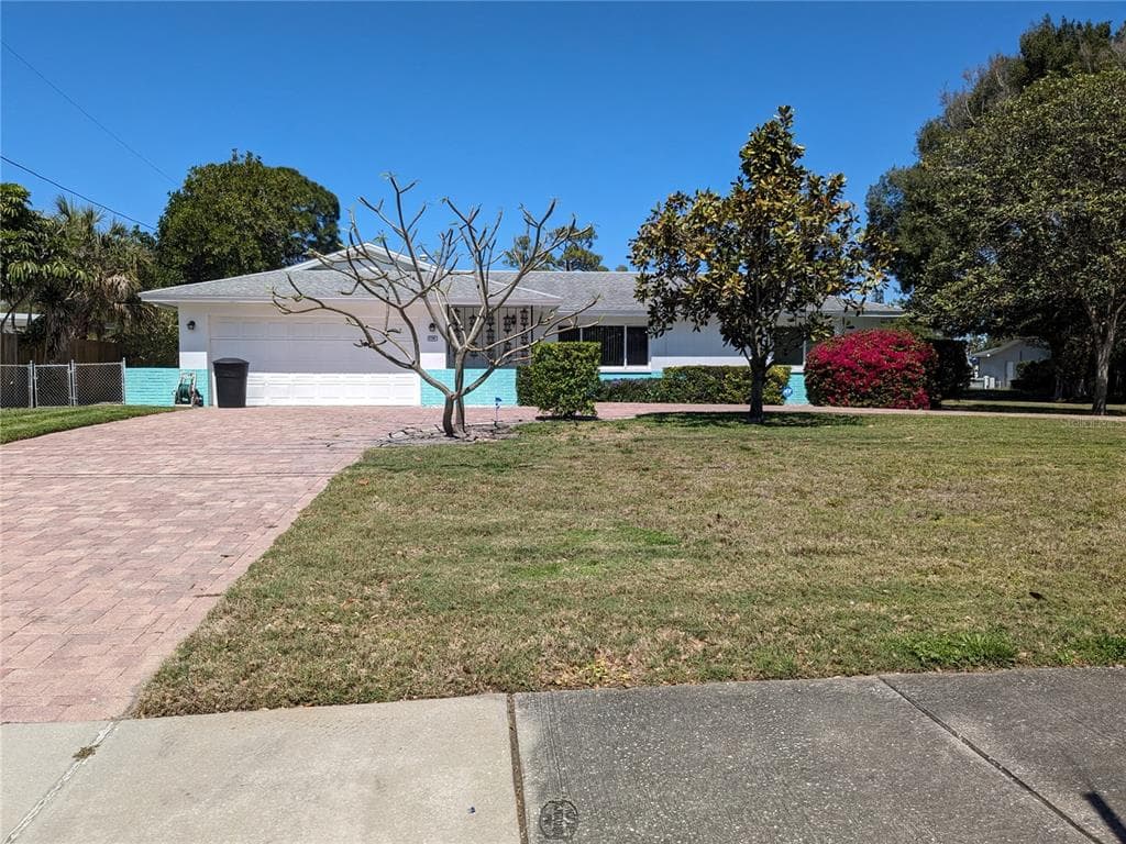 1701 PINELLAS POINT DRIVE S