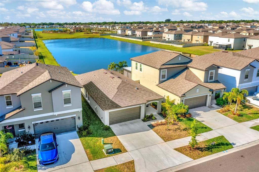 16725 DELIA STREET WIMAUMA, FL 33598