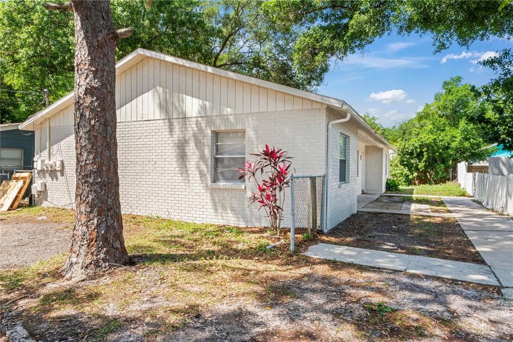 6311 S ROBERTS AVENUE TAMPA, FL 33616