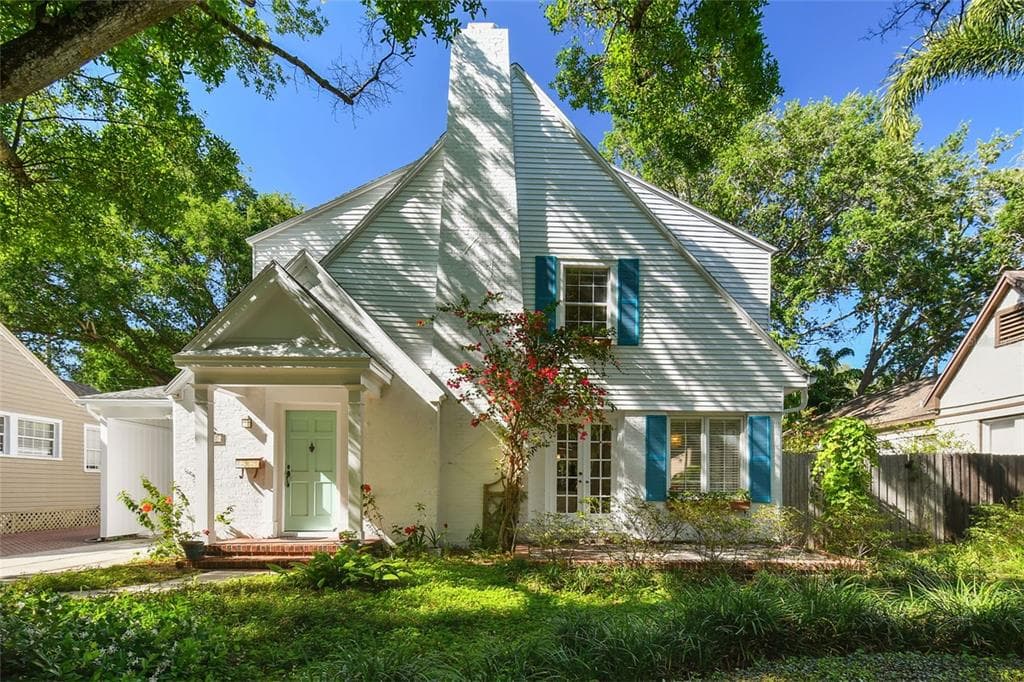 2527 W WATROUS AVENUE TAMPA, FL 33629