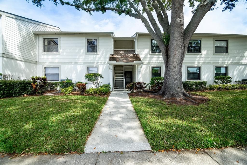 112 WINDWARD PLACE UNIT 12 OLDSMAR, FL 34677