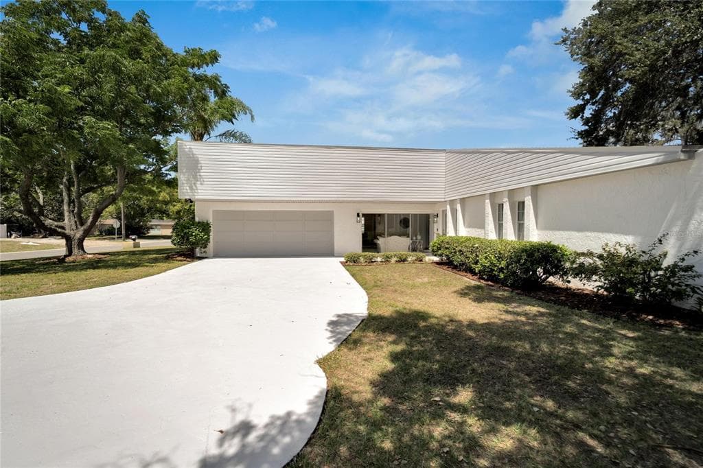 110 BARKFIELD STREET BRANDON, FL 33511