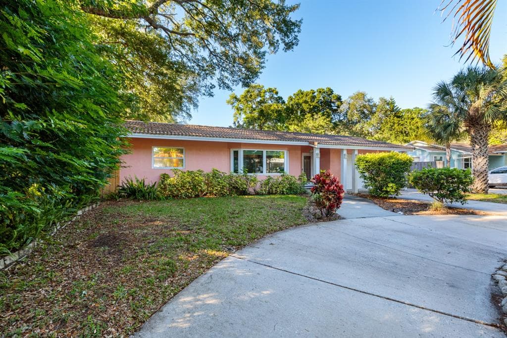 6208 12TH AVENUE S GULFPORT, FL 33707