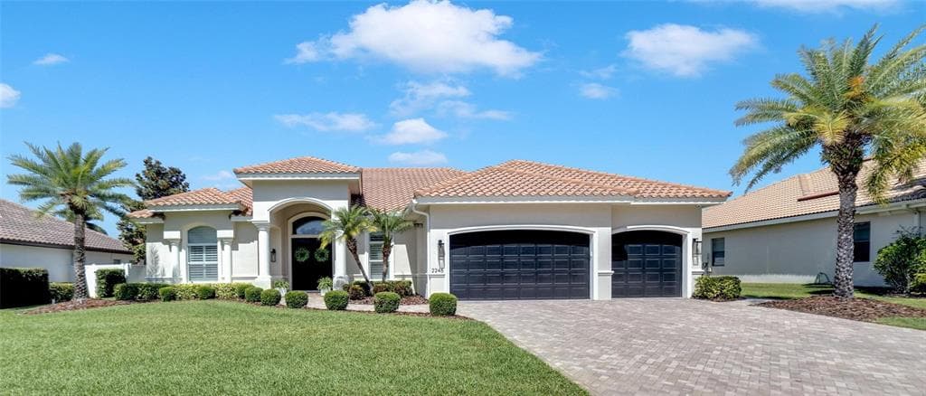2245 LAUREN LANE