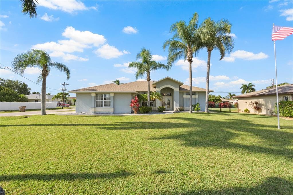 513 WILDWOOD PARKWAY CAPE CORAL, FL 33904
