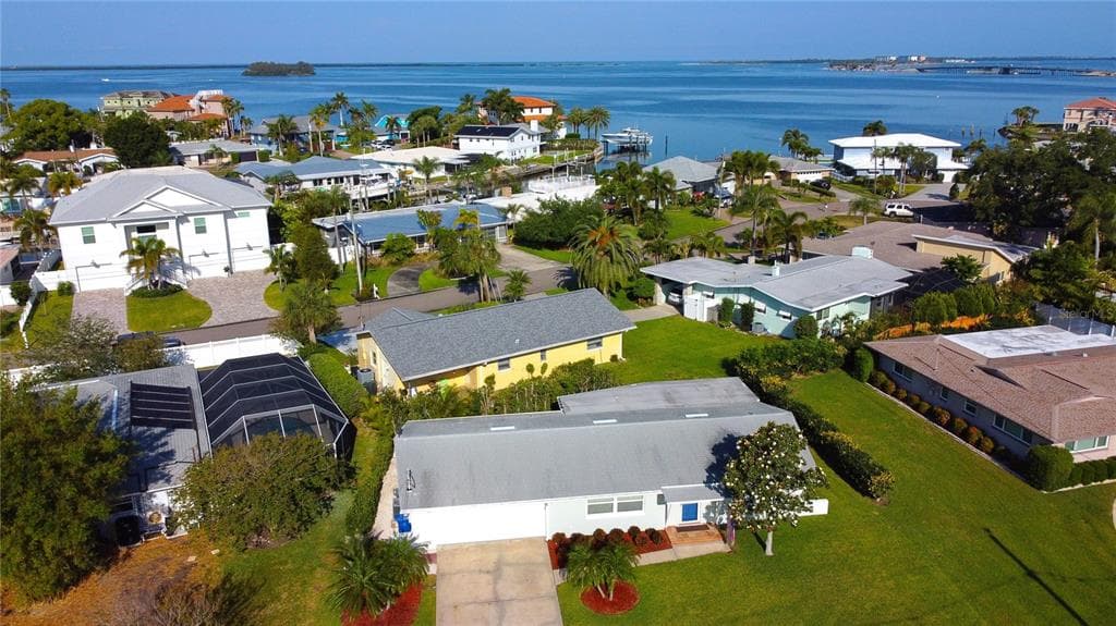 2278 CAROLYN DRIVE DUNEDIN, FL 34698