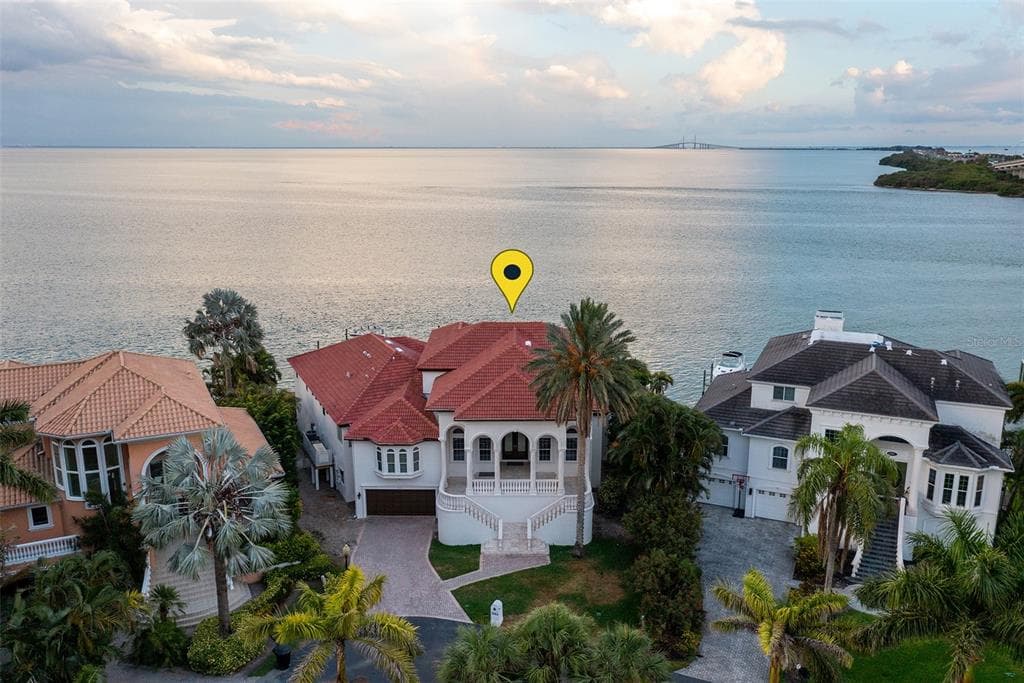 7660 PARADISE POINTE CIRCLE S ST PETERSBURG, FL 33711