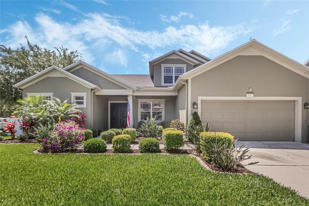 937 BLACK OAK WAY MINNEOLA, FL 34715