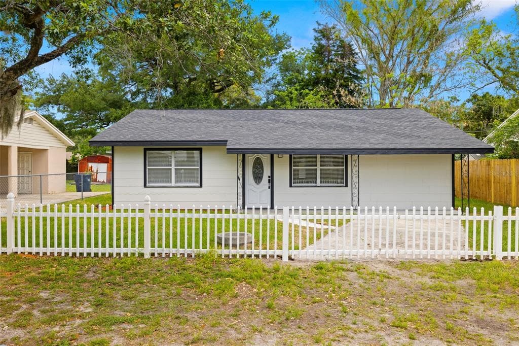 1708 E MCBERRY STREET STREET TAMPA, FL 33610