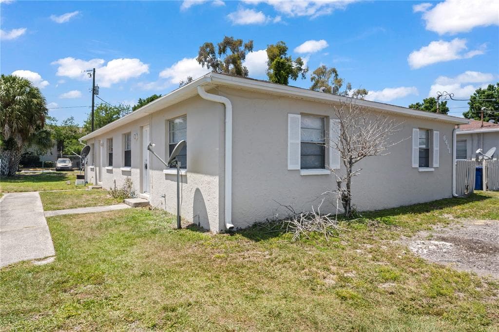 6411 S ROBERTS AVENUE TAMPA, FL 33616