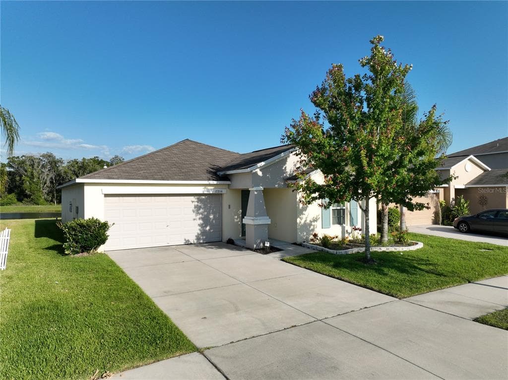 17216 WHITE MANGROVE DRIVE WIMAUMA, FL 33598