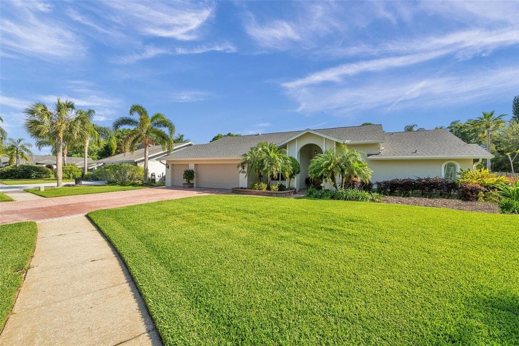 3018 EDGEMOOR DRIVE PALM HARBOR, FL 34685