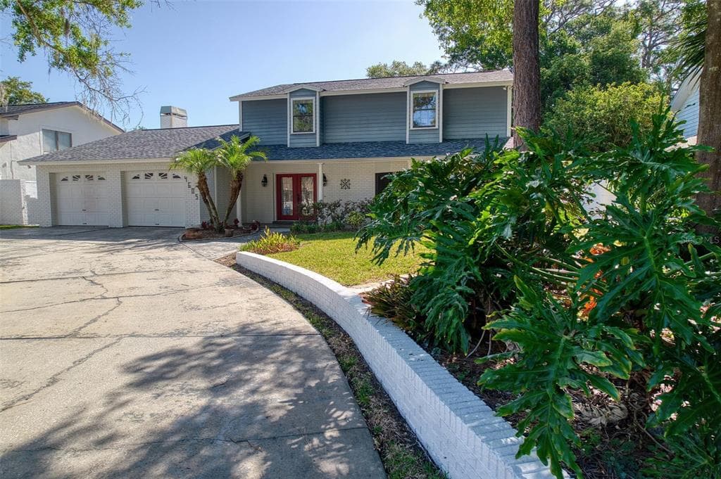 4605 APPLE RIDGE LANE TAMPA, FL 33624