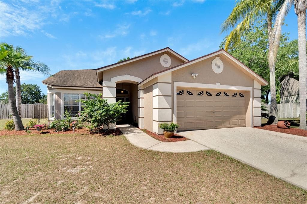 1609 SAND HOLLOW LANE VALRICO, FL 33594
