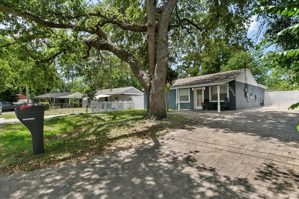 3926 W CHERRY STREET TAMPA, FL 33607