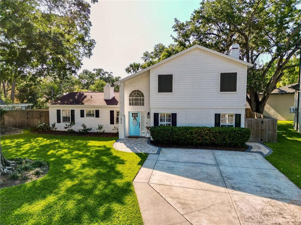 3313 W SEVILLA CIRCLE TAMPA, FL 33629