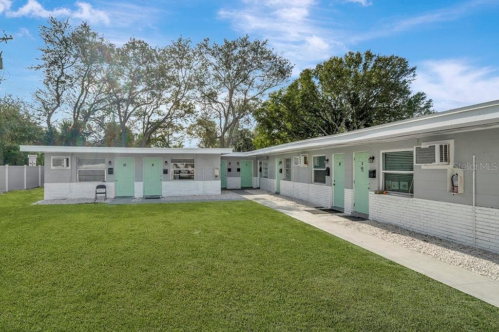 6701 S WEST SHORE BOULEVARD UNIT 8 TAMPA, FL 33616