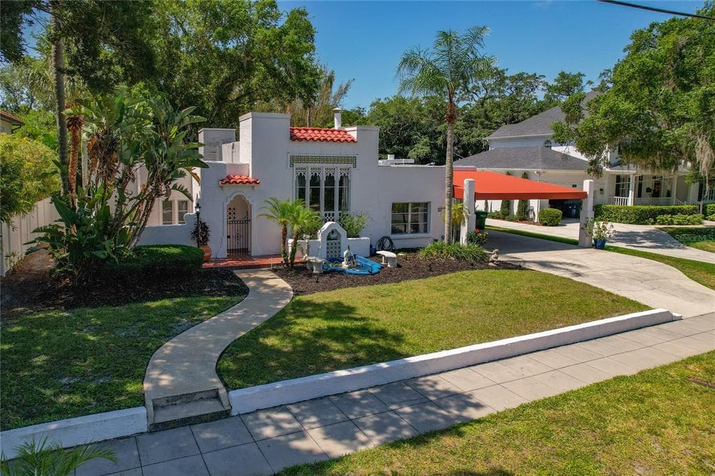 4614 W SUNSET BOULEVARD TAMPA, FL 33629