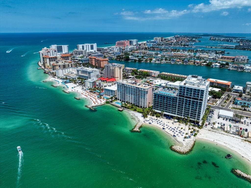 675 S GULFVIEW BOULEVARD UNIT 903 CLEARWATER BEACH, FL 33767