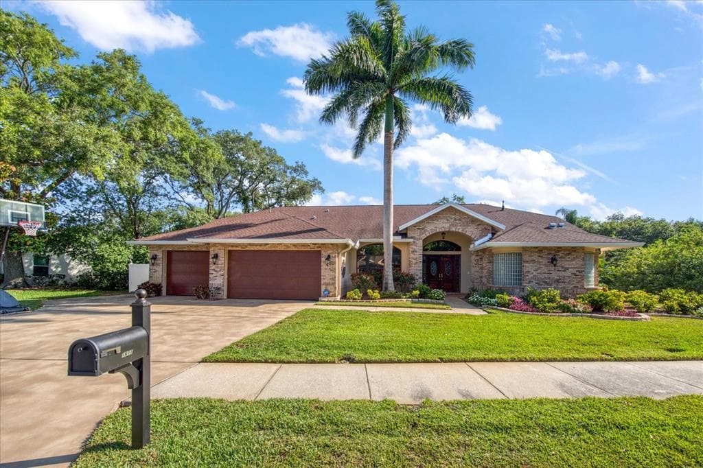 1611 HUNTINGTON LANE SAFETY HARBOR, FL 34695