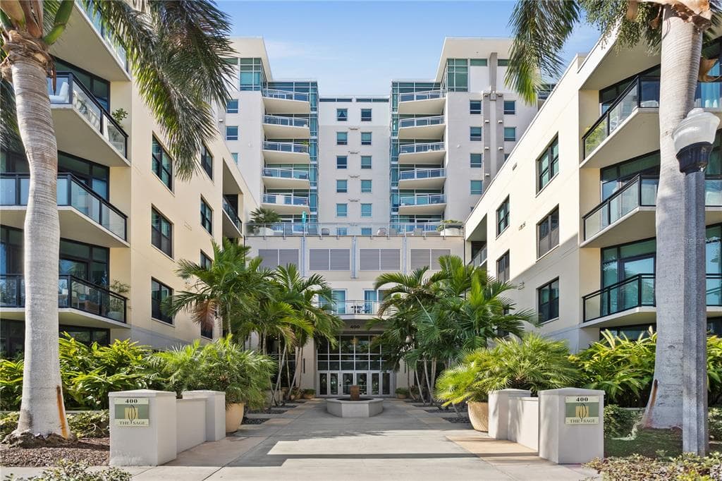 400 4TH AVENUE S UNIT 1003 ST PETERSBURG, FL 33701