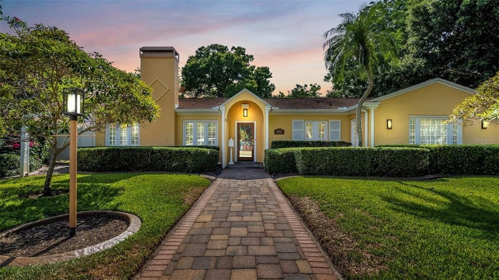 6011 3RD STREET S ST PETERSBURG, FL 33705