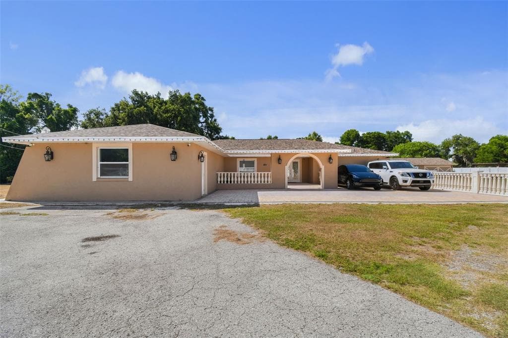 4306 THONOTOSASSA ROAD