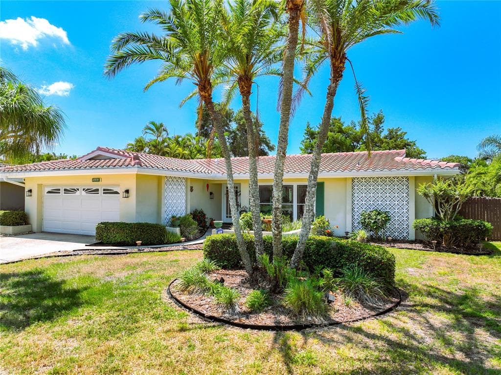 14974 CROWN DRIVE LARGO, FL 33774