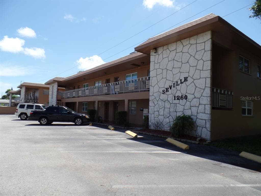 1260 70TH STREET N UNIT 1 ST PETERSBURG, FL 33710