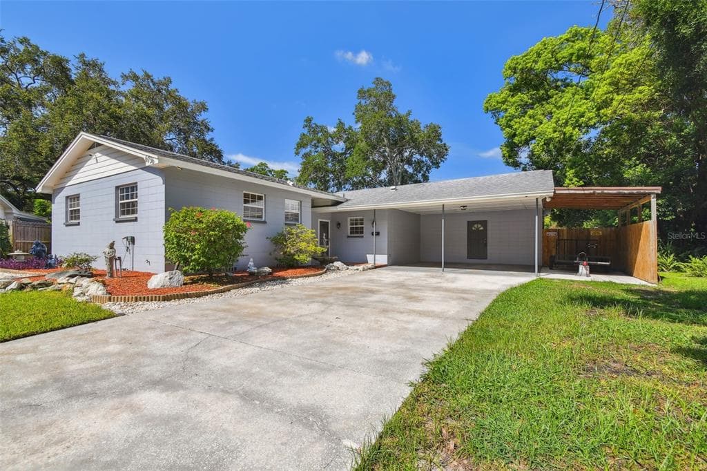 6736 RALSTON BEACH CIRCLE TAMPA, FL 33614