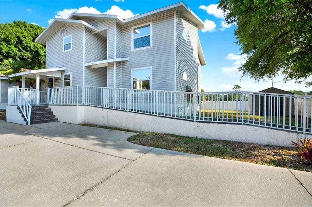 101 47TH AVENUE N ST PETERSBURG, FL 33703