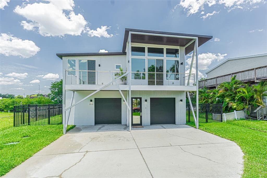 9113 BRUNSWICK LANE TAMPA, FL 33615