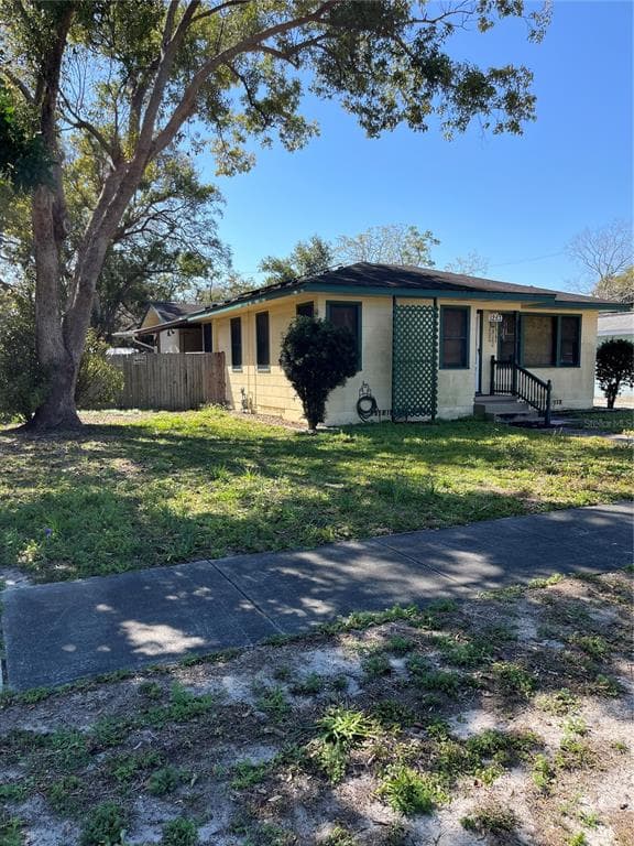 1253 WOODLAWN TERRACE CLEARWATER, FL 33755