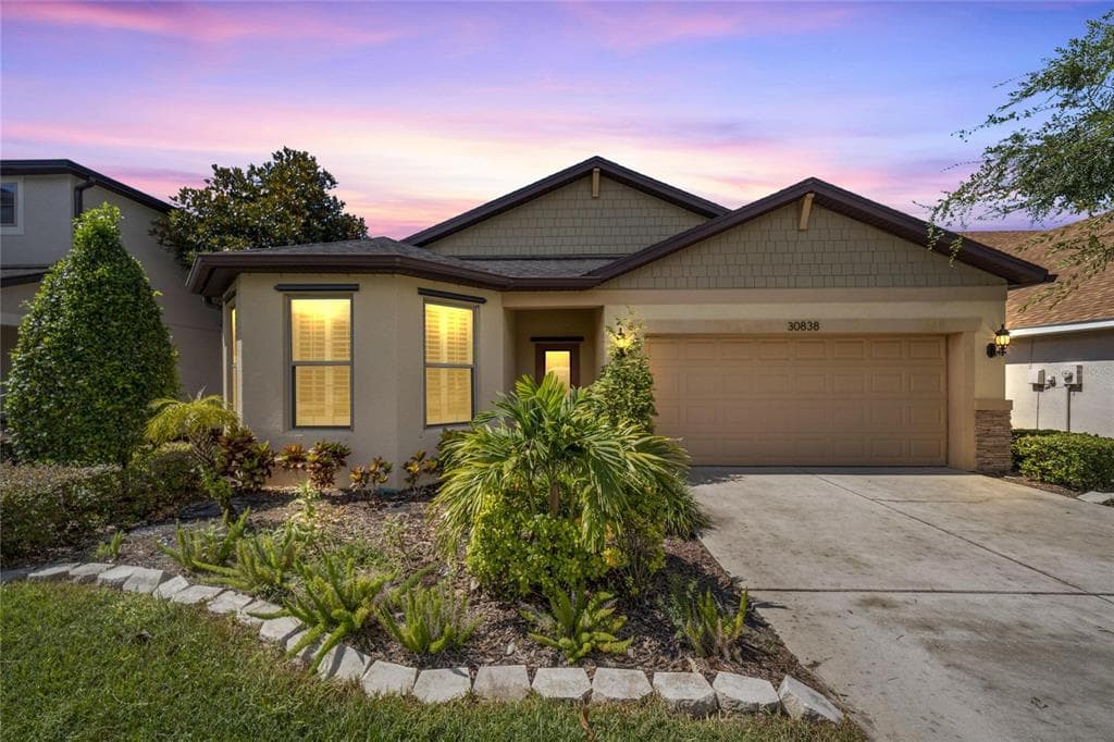30838 PUMPKIN RIDGE DRIVE WESLEY CHAPEL, FL 33543