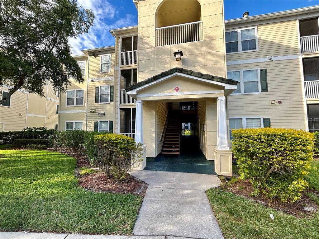 18367 BRIDLE CLUB DRIVE TAMPA, FL 33647