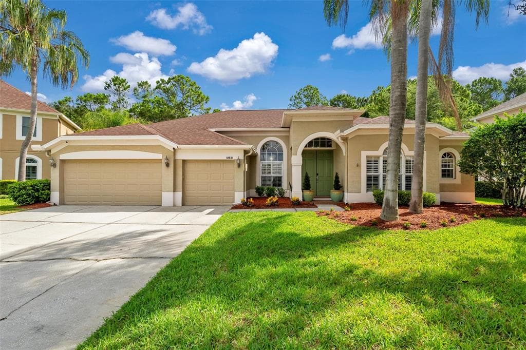 18931 CHAVILLE ROAD LUTZ, FL 33558