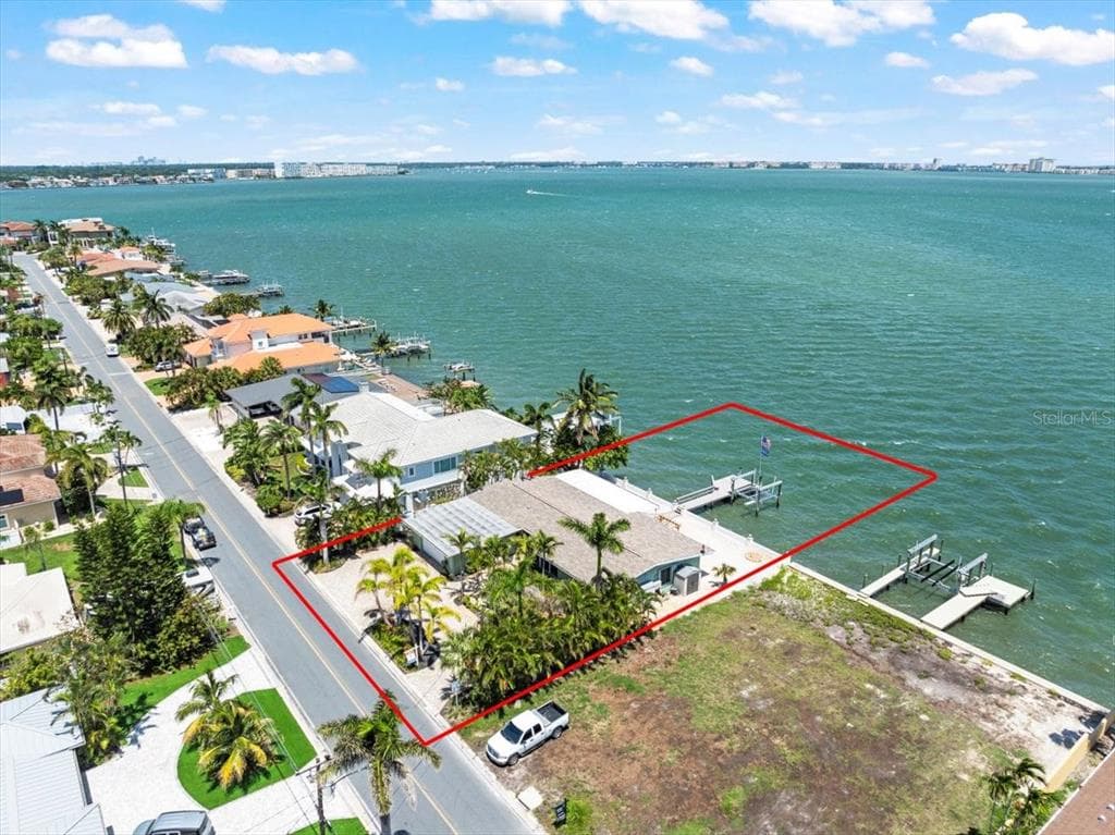 426 55TH AVENUE ST PETE BEACH, FL 33706