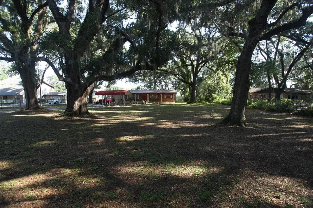 2722 VIOLA LANE VALRICO, FL 33594