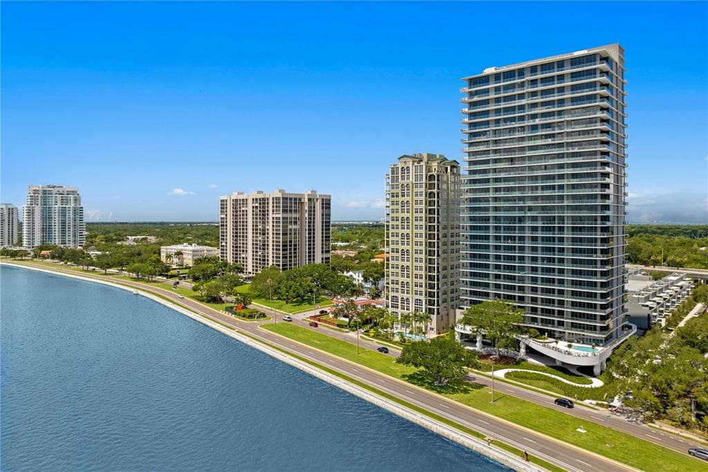 2912 W SANTIAGO STREET UNIT 1703 TAMPA, FL 33629
