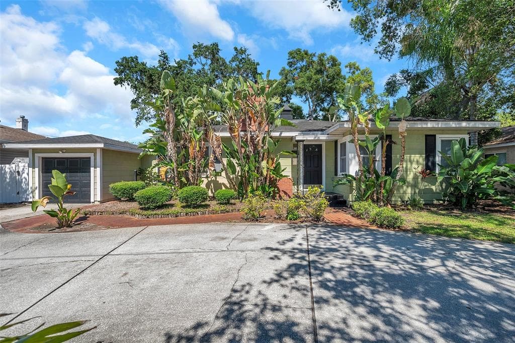 211 N HIGHLAND AVENUE CLEARWATER, FL 33755