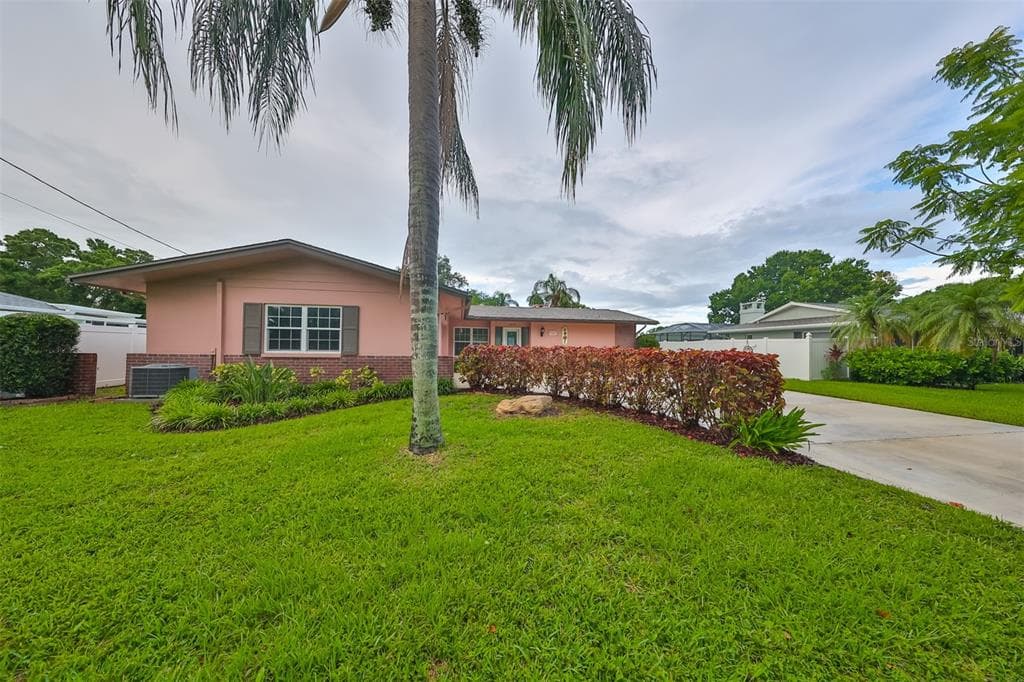13764 WILCOX ROAD LARGO, FL 33774