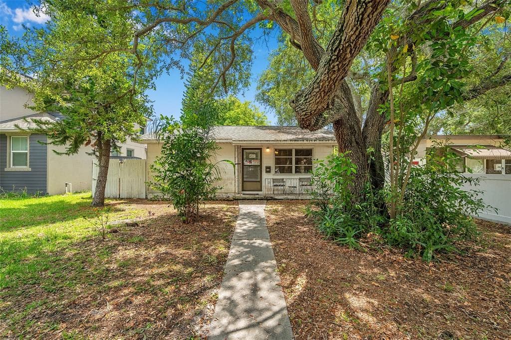 4821 DR MARTIN LUTHER KING JR STREET N ST PETERSBURG, FL 33703