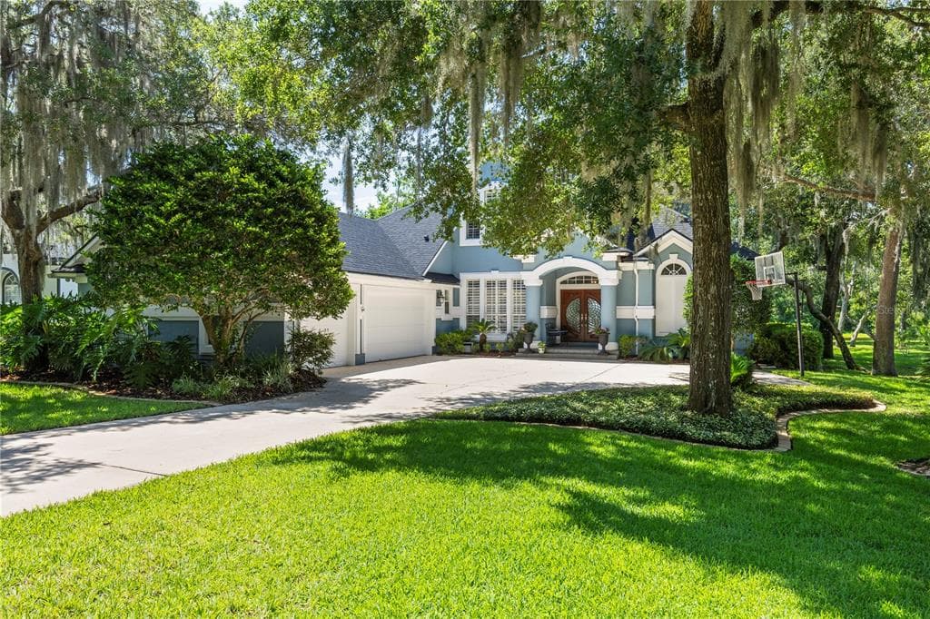 653 TREEHOUSE CIRCLE