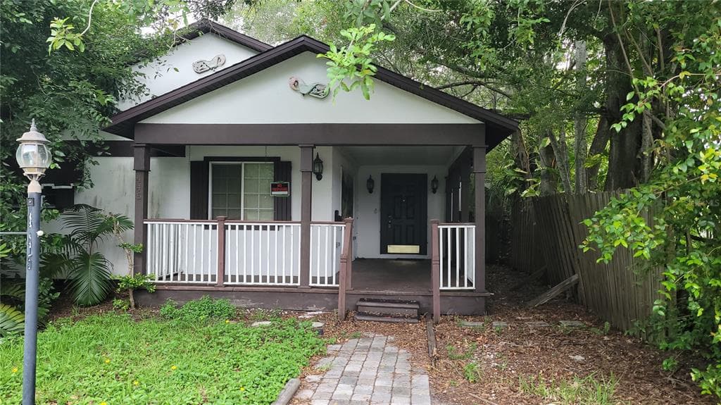 445 33RD AVENUE N ST PETERSBURG, FL 33704