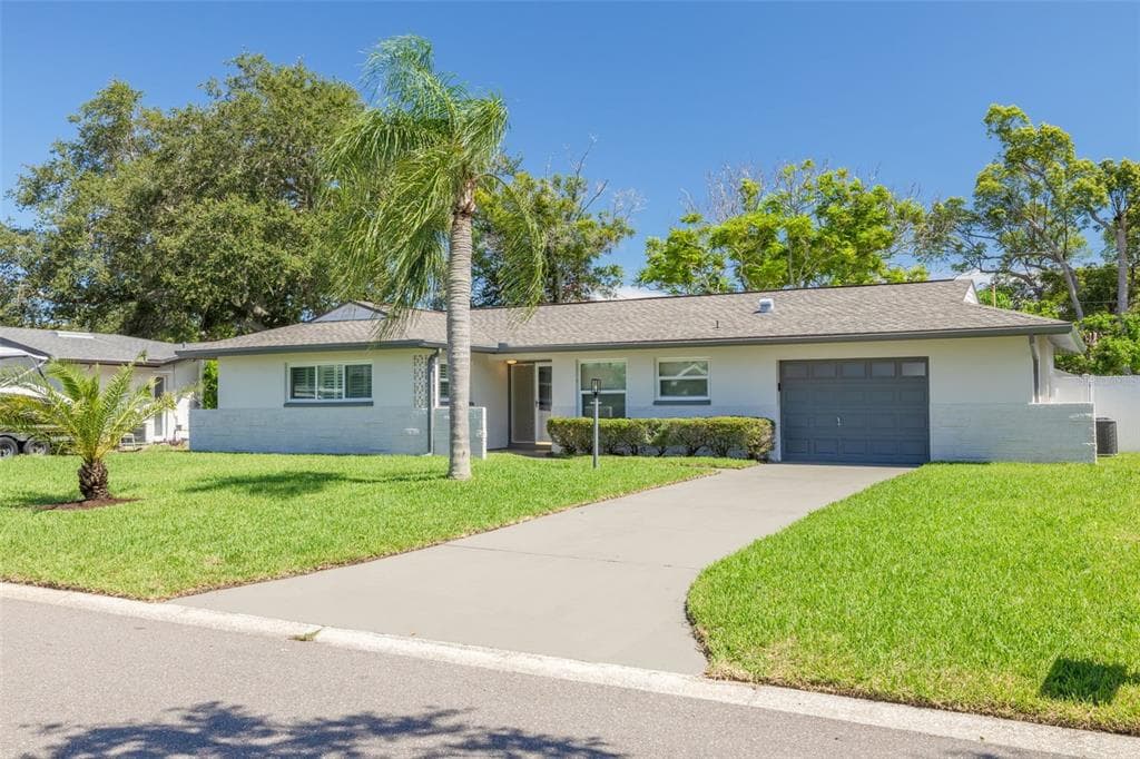 13776 TRINIDAD DRIVE SEMINOLE, FL 33776