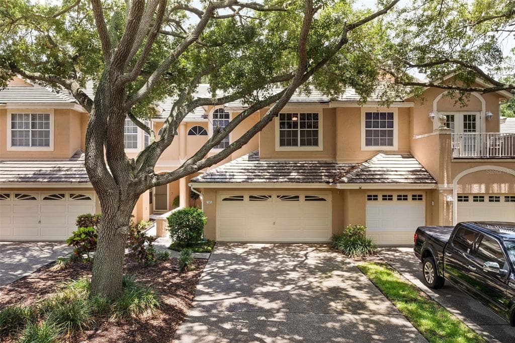 345 RED CEDAR COURT NE ST PETERSBURG, FL 33703