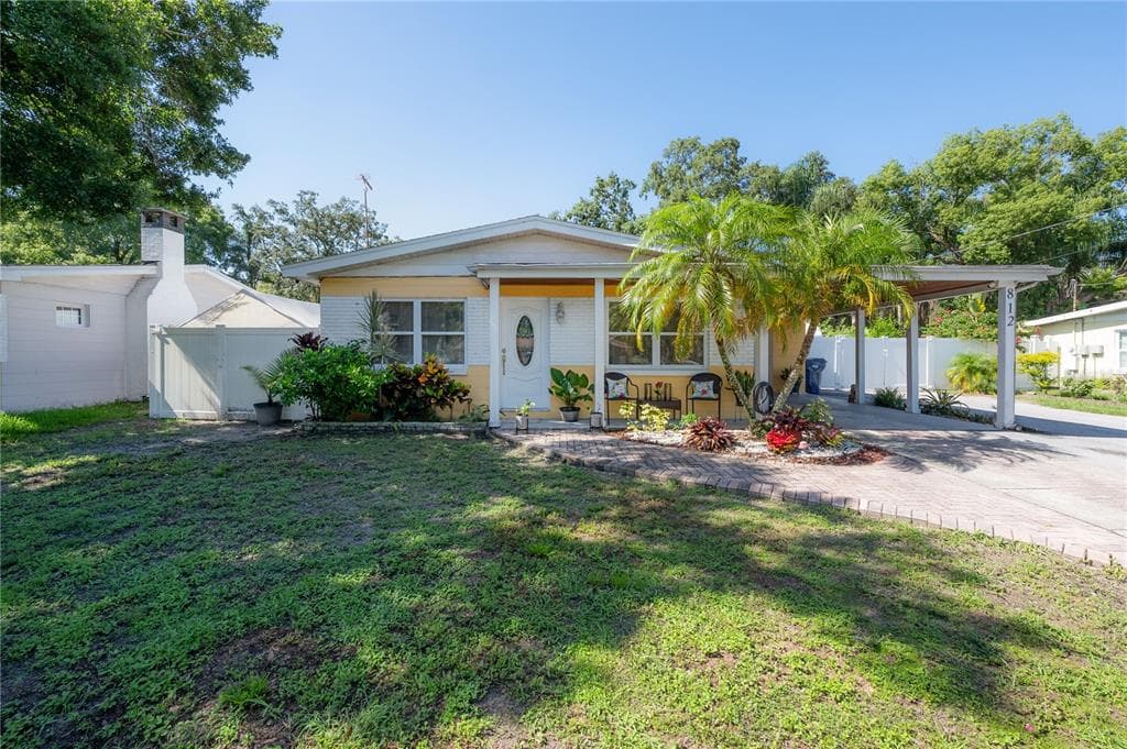 812 W 113TH AVENUE TAMPA, FL 33612