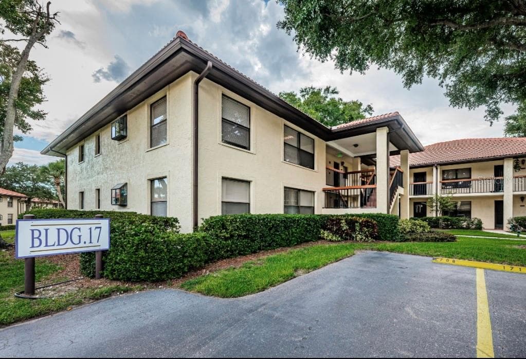 1711 HAMMOCK PINE BOULEVARD UNIT 1711